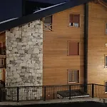 Apartment Altrove - Modern, Spacious &