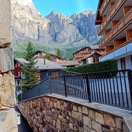 Altrove - Modern, Spacious & Apartman Leukerbad