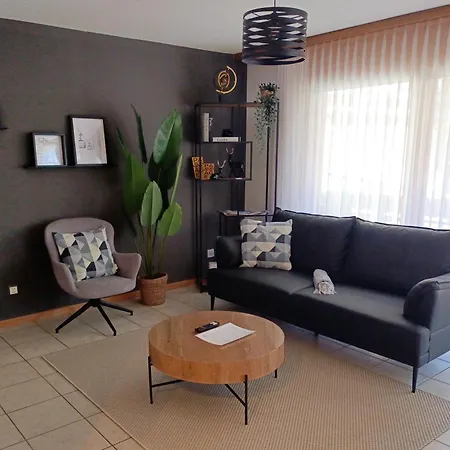 Altrove - Modern, Spacious & Appartement