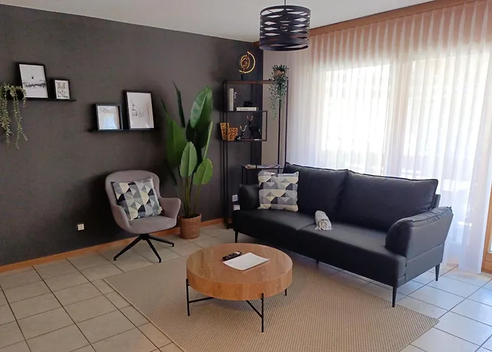 Altrove - Modern, Spacious & Διαμέρισμα