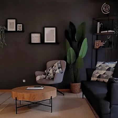 Altrove - Modern, Spacious & דירה